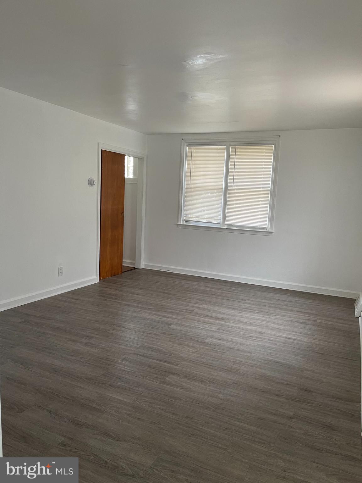 7223 Dungan Road Philadelphia, PA 19111 - Photo 3 of 20