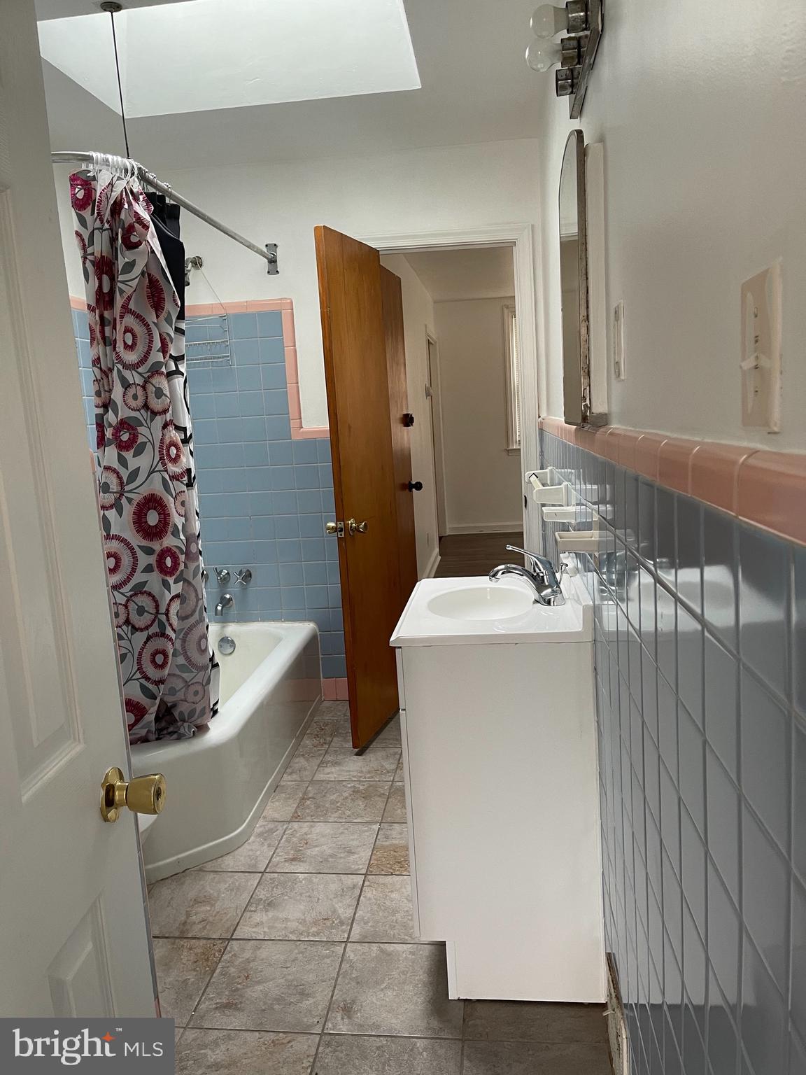 7223 Dungan Road Philadelphia, PA 19111 - Photo 7 of 20