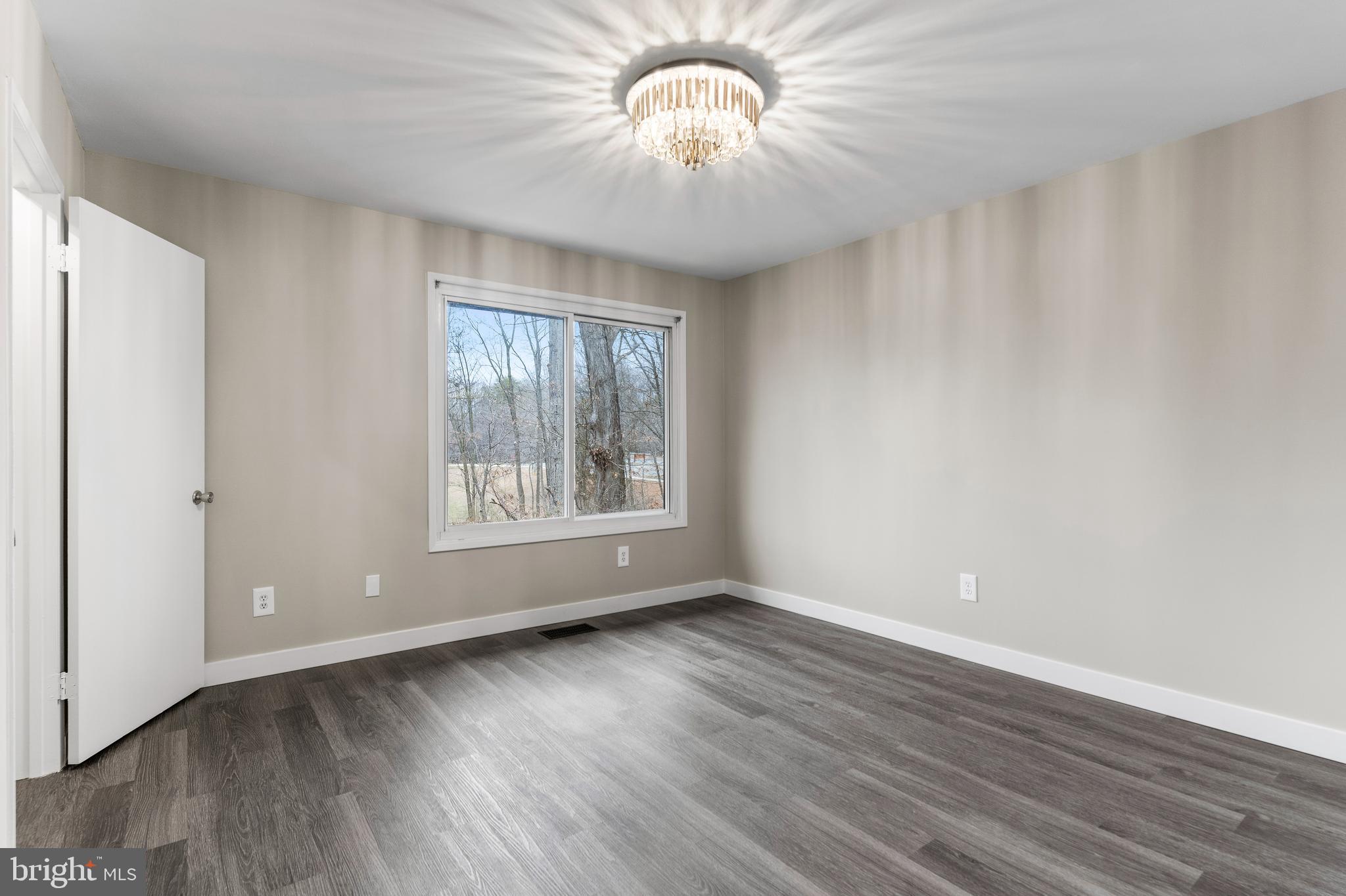 2138 Cartwright Place Reston, VA 20191 - Photo 17 of 27 Upper bedroom #1