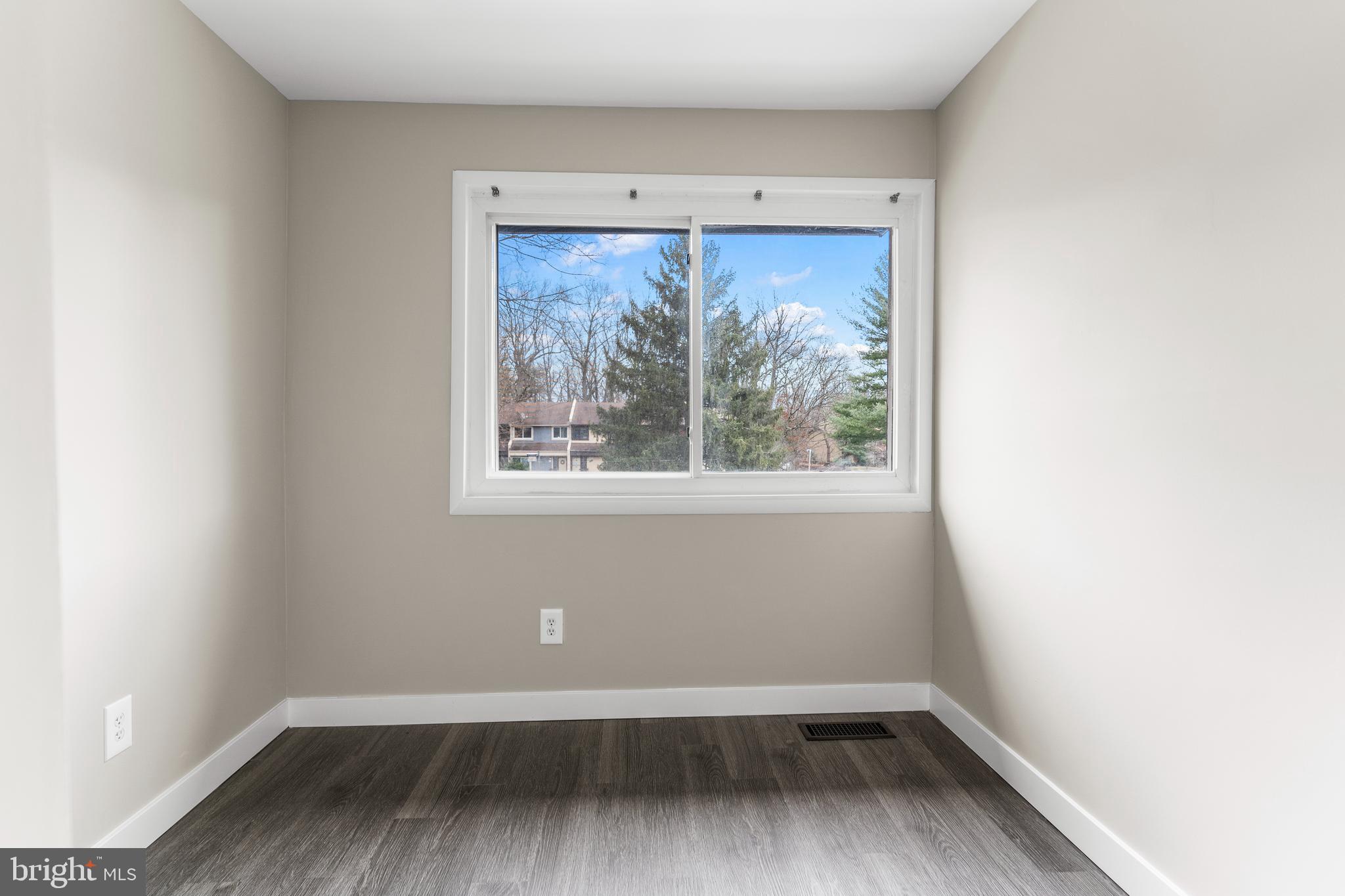 2138 Cartwright Place Reston, VA 20191 - Photo 22 of 27 Third bedroom