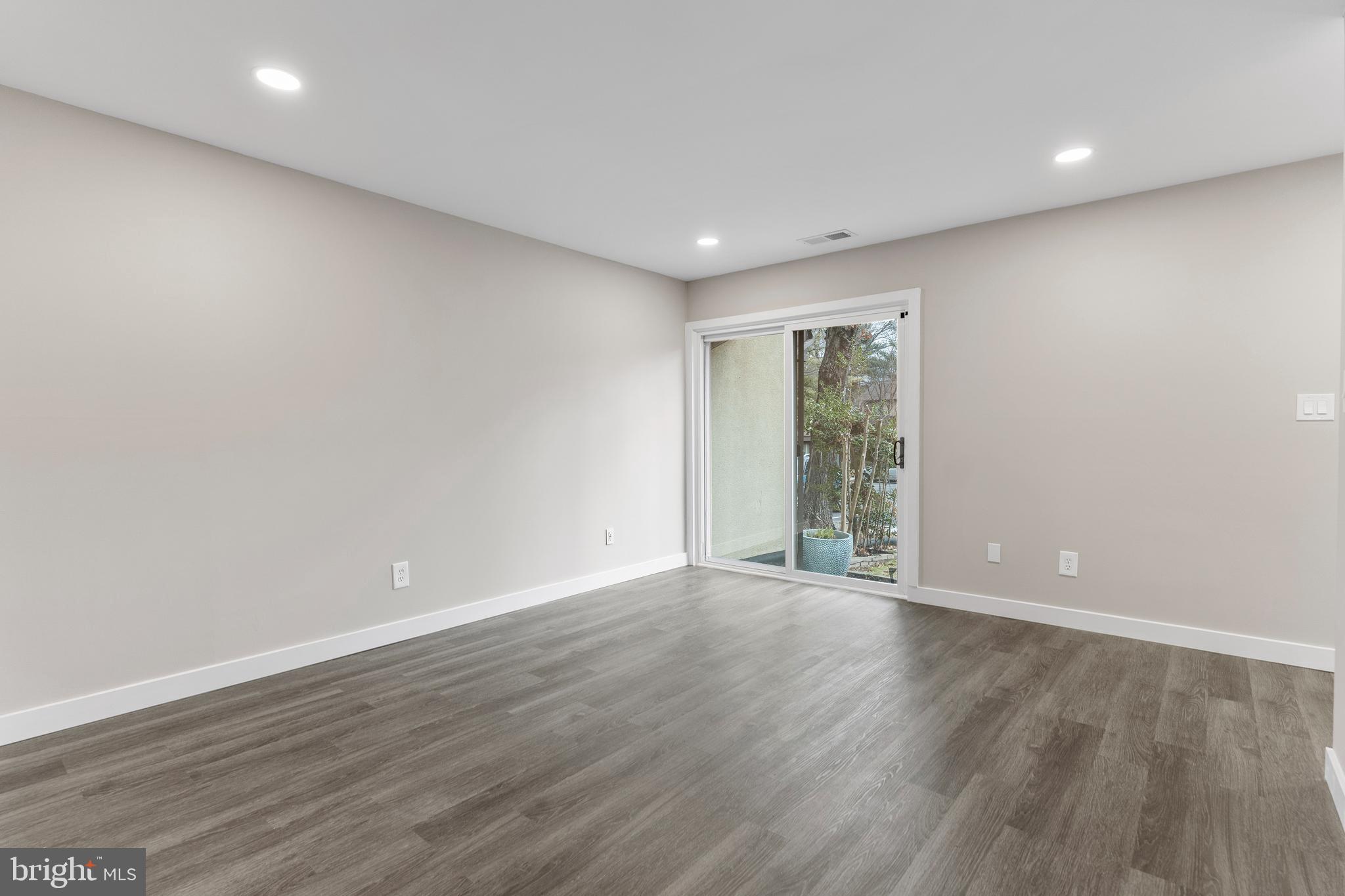 2138 Cartwright Place Reston, VA 20191 - Photo 5 of 27 Gorgeous!