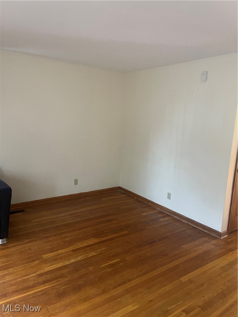 1881 17th Street Southwest Akron, OH 44314 - Photo 7 of 20 Finished floors and baseboards