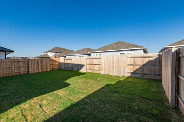 $1,975 | 342 Jade Street, Maxwell, TX 78656