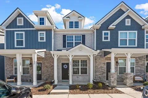 $365,000 | 615 Old Hickory Boulevard, Unit 635, Nashville, TN 37209