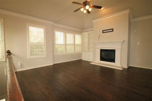 $3,100 | 528 Tuscan Drive, Irving, TX 75039