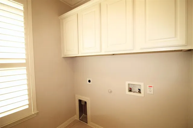 $3,100 | 528 Tuscan Drive, Irving, TX 75039