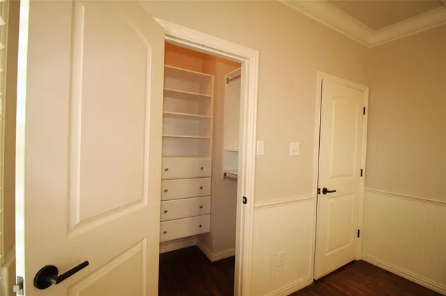 $3,100 | 528 Tuscan Drive, Irving, TX 75039