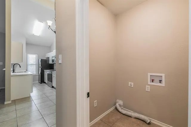 $270,000 | 610 Canterbury Street, Euless, TX 76039