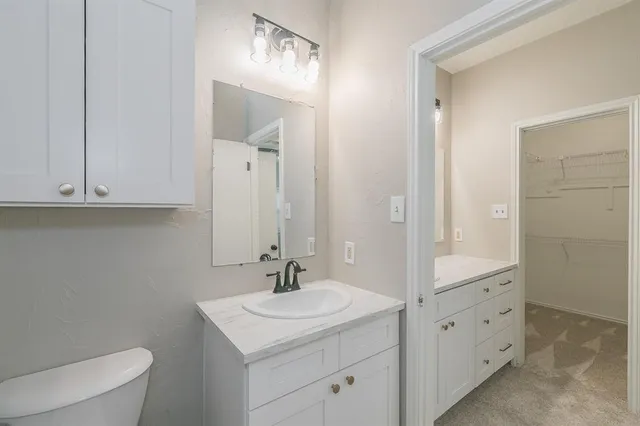 $270,000 | 610 Canterbury Street, Euless, TX 76039