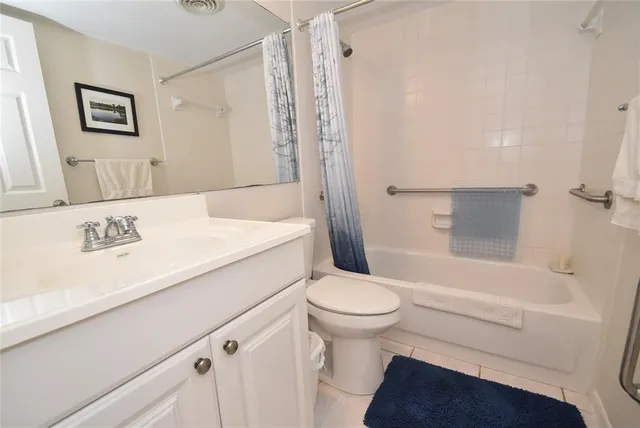 $1,800 | 1608 Bayhouse Point Drive, Unit GL304, Sarasota, FL 34231