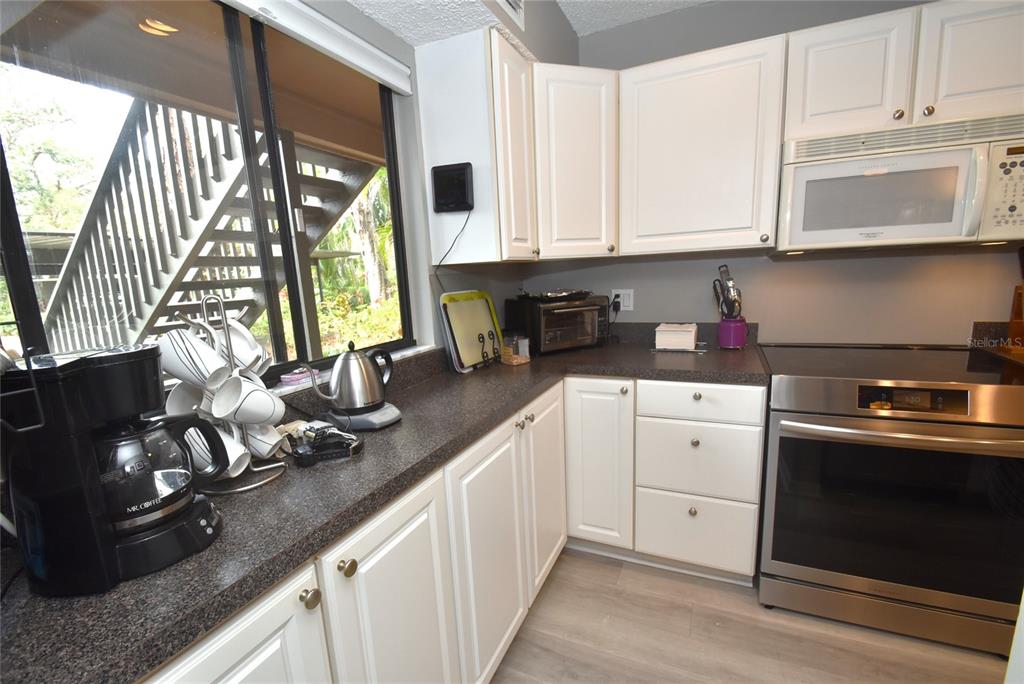 1608 Bayhouse Point Drive, Unit GL304 Sarasota, FL 34231 - Photo 7 of 20