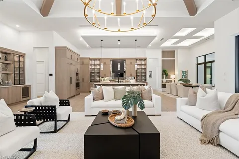 $6,000,000 | 4525 Club Estates Drive, Naples, FL 34114