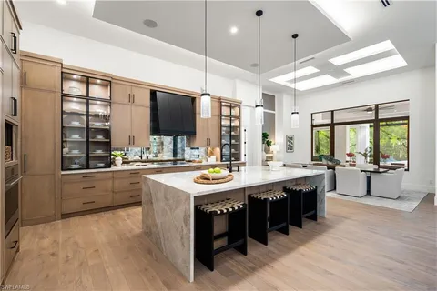 $6,000,000 | 4525 Club Estates Drive, Naples, FL 34114