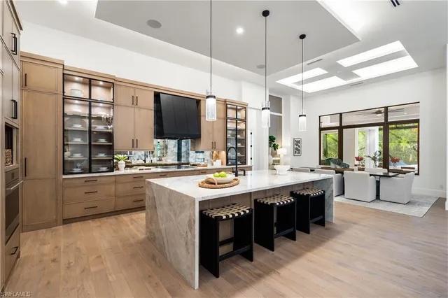 $6,000,000 | 4525 Club Estates Drive, Naples, FL 34114