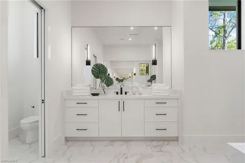 $6,000,000 | 4525 Club Estates Drive, Naples, FL 34114