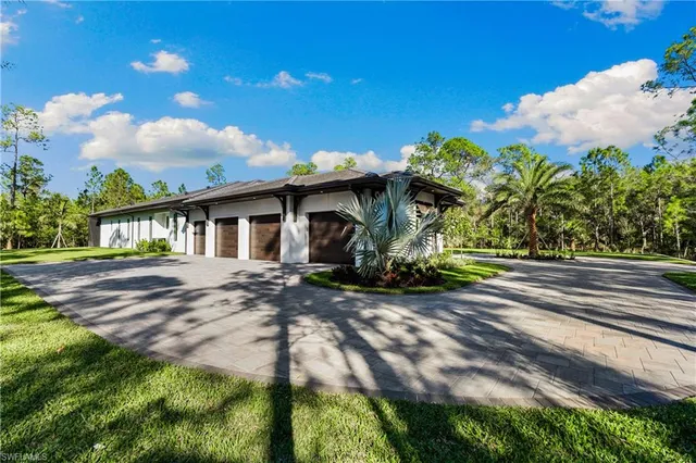 $6,000,000 | 4525 Club Estates Drive, Naples, FL 34114