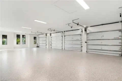 $6,000,000 | 4525 Club Estates Drive, Naples, FL 34114