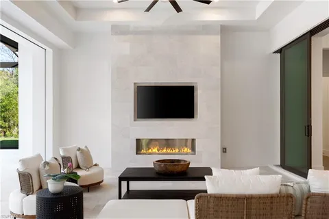 $6,000,000 | 4525 Club Estates Drive, Naples, FL 34114