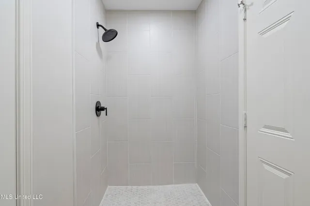 $479,000 | 6020 Northwood Drive, Olive Branch, MS 38654