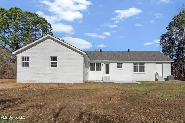 $479,000 | 6020 Northwood Drive, Olive Branch, MS 38654