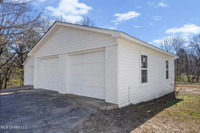 $479,000 | 6020 Northwood Drive, Olive Branch, MS 38654