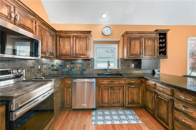 $499,000 | 13648 West 129th Place, Olathe, KS 66062