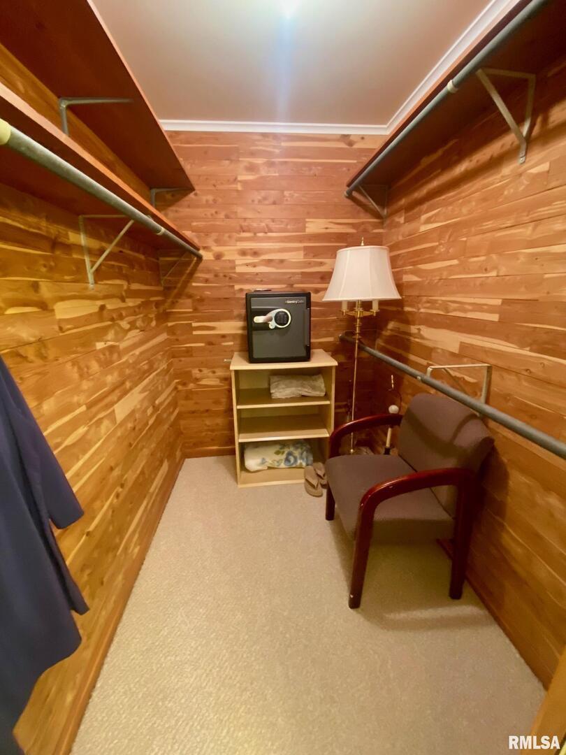 807 West Market Street Christopher, IL 62822 - Photo 27 of 57 a view of a room with gym equipment