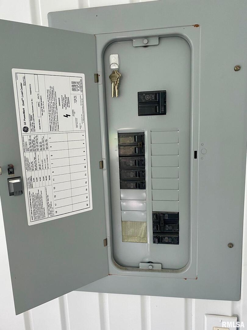 807 West Market Street Christopher, IL 62822 - Photo 33 of 57