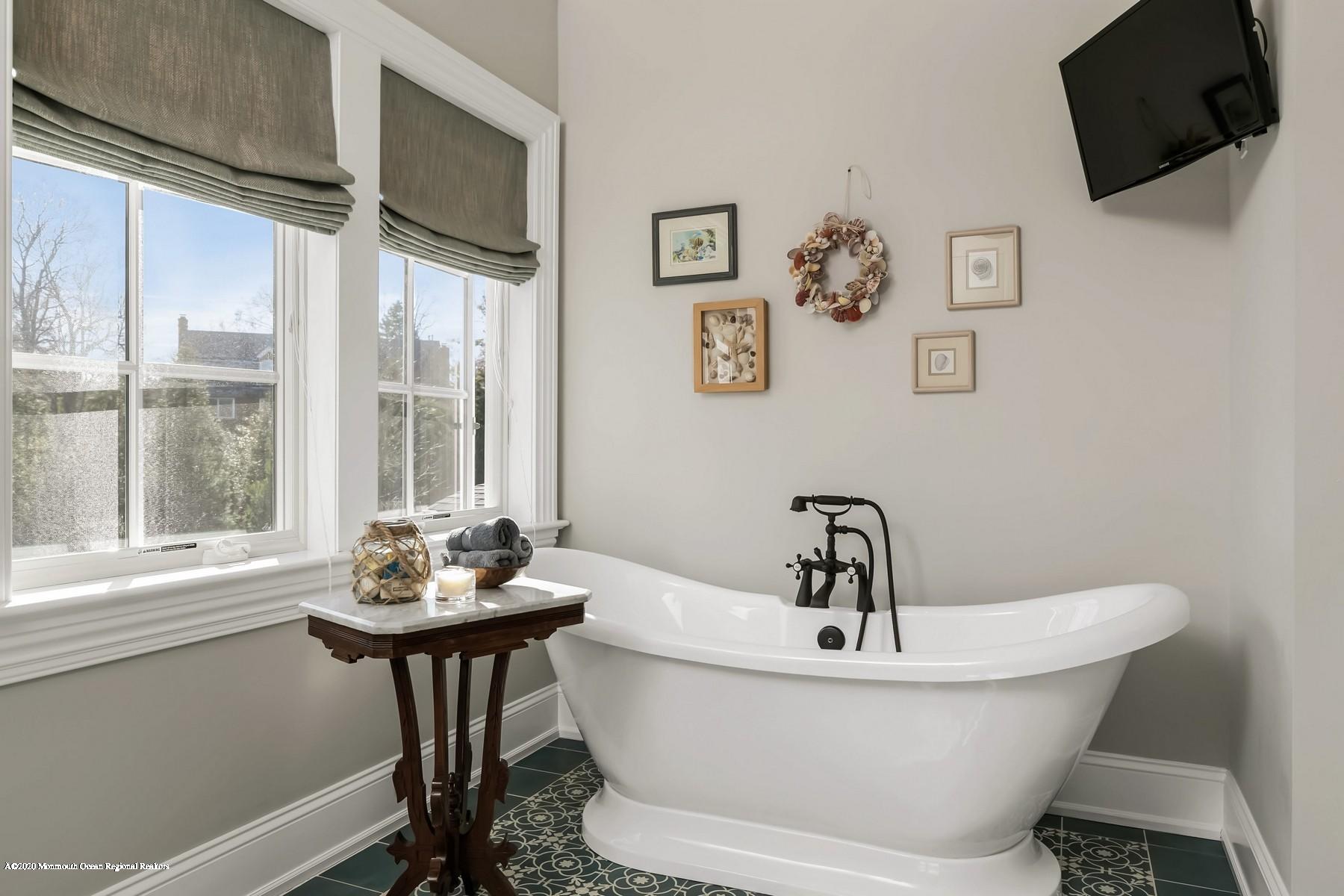 96 Ridge Road Rumson, NJ 07760 - Photo 25 of 37 Soaking Tub & Built-in TV