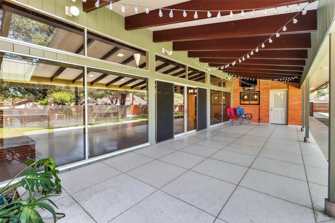 1813 Clare Drive Alice, TX 78332 - Photo 8 of 30 a view of interior of the building