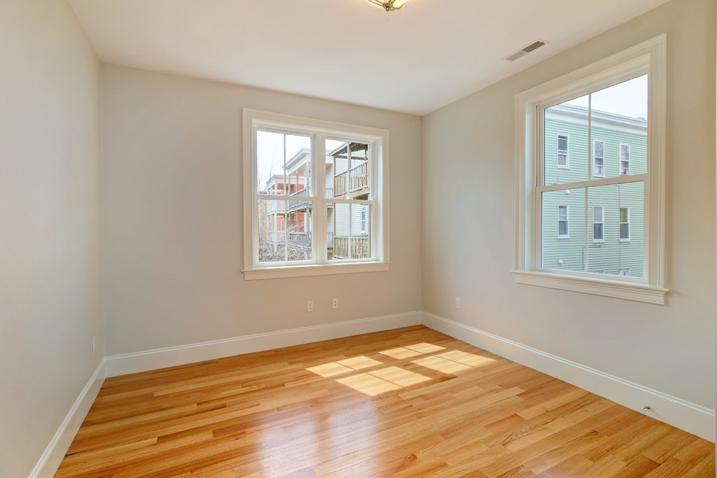 2-4 Gold Star Rd Court Cambridge, MA 02140 - Photo 10 of 23 Gallery Image 10