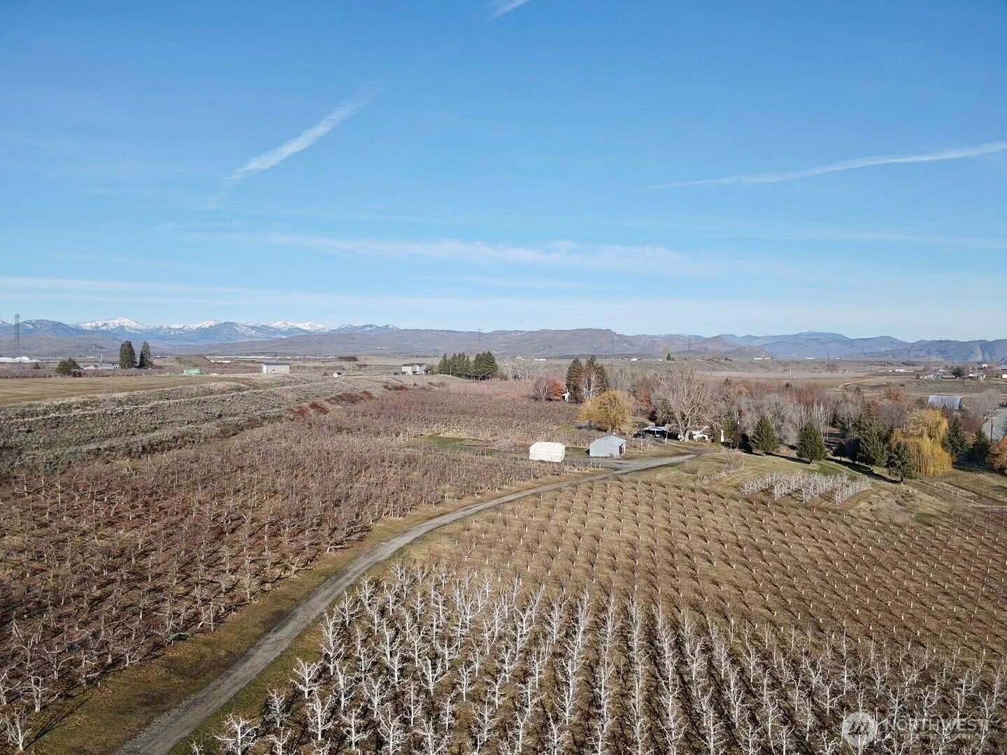 223 Old Riverside Highway Omak, WA 98841 - Photo 18 of 22 a view of city and ocean