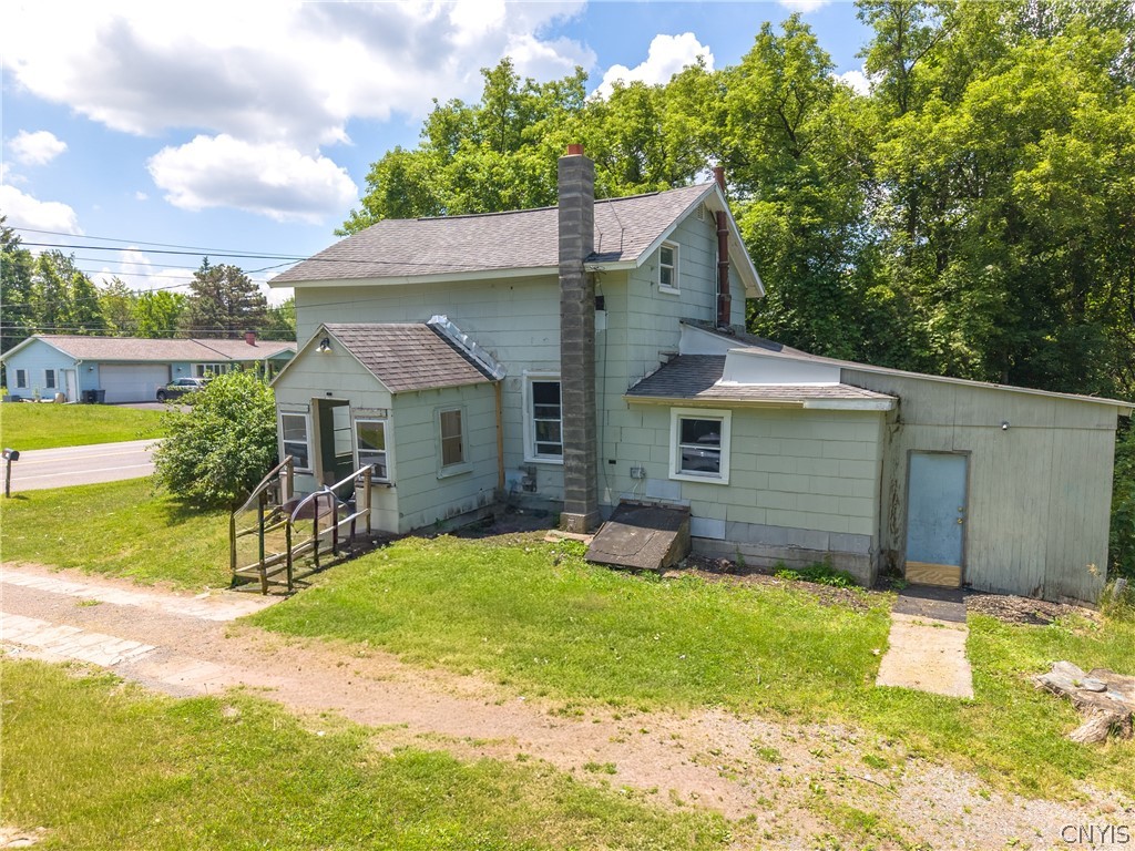 5319 Bear Road Clay, NY 13212 - Photo 2 of 23
