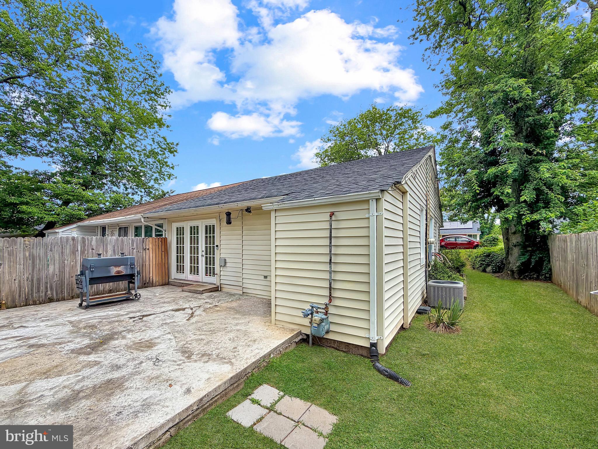 7749 Normandy Road Landover, MD 20785 - Photo 18 of 20 Back patio area