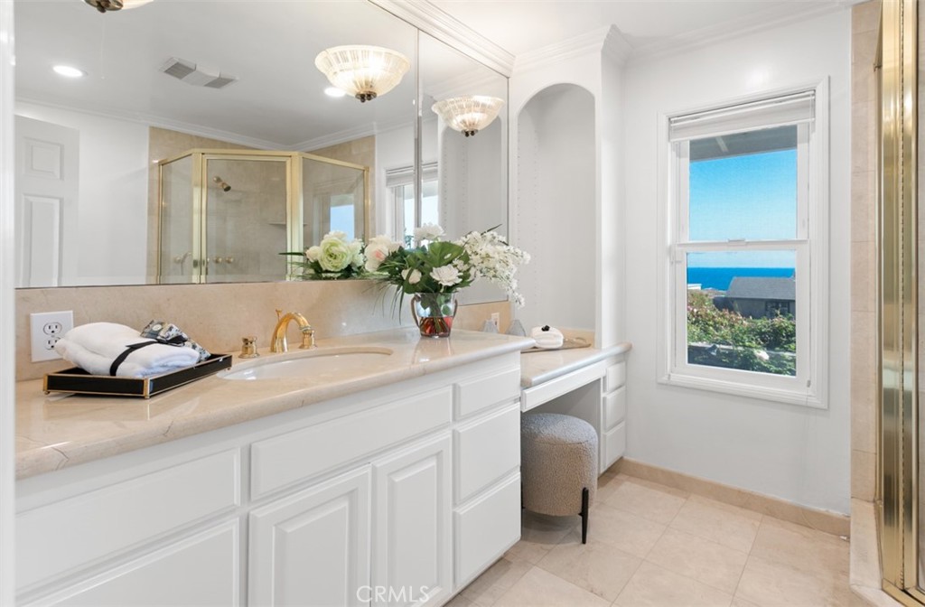 4521 Orrington Road Corona del Mar, CA 92625 - Photo 35 of 51 Primary Bath