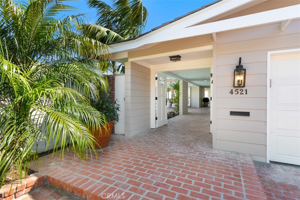 4521 Orrington Road Corona del Mar, CA 92625 - Photo 4 of 51