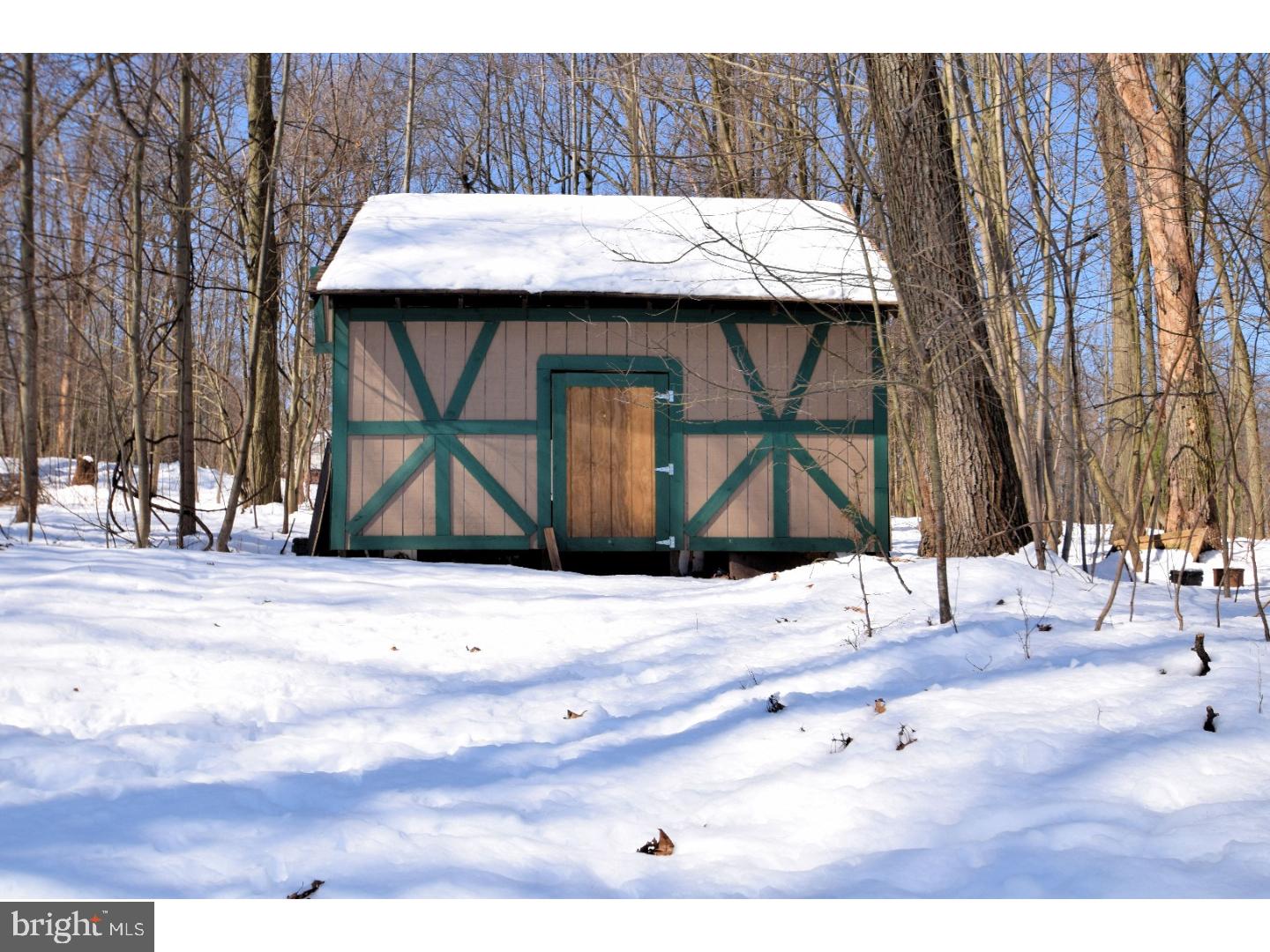 1403 Evans Road Pottstown, PA 19465 - Photo 24 of 25 Barn