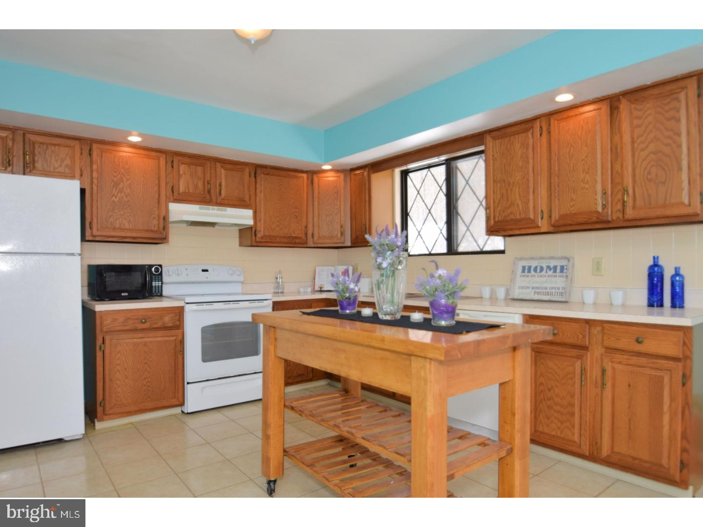 1403 Evans Road Pottstown, PA 19465 - Photo 10 of 25 Kitchen
