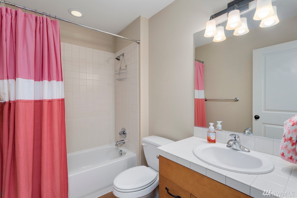 3008 Southwest Graham Street Seattle, WA 98126 - Photo 18 of 26 Gallery Image 18