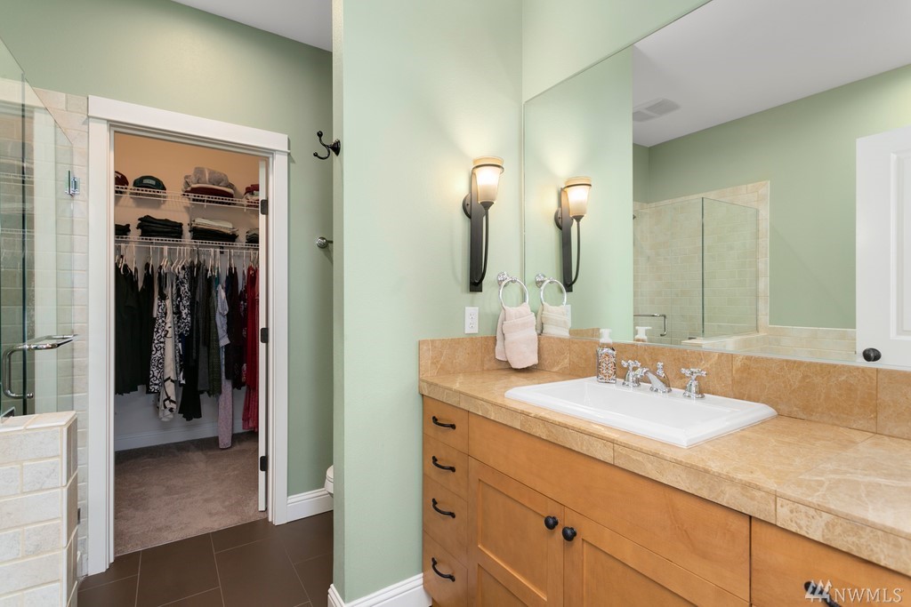 3008 Southwest Graham Street Seattle, WA 98126 - Photo 10 of 26 Gallery Image 10