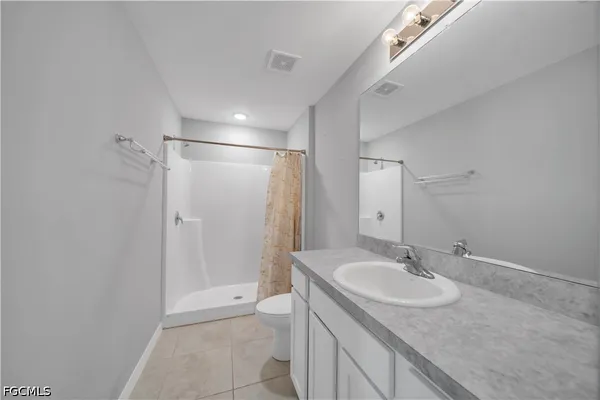 $1,600 | 2617 53rd Street West, Lehigh Acres, FL 33971