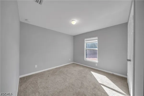 $1,600 | 2617 53rd Street West, Lehigh Acres, FL 33971