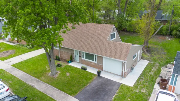 $237,000 | 182 Washington Street, Park Forest, IL 60466