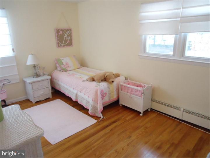 9 Farwood Road Gibbsboro, NJ 08026 - Photo 12 of 17 Bedroom