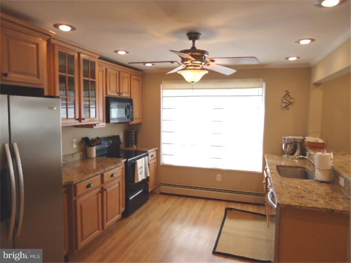 9 Farwood Road Gibbsboro, NJ 08026 - Photo 5 of 17 Kitchen