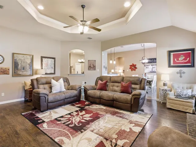 $439,500 | 100 Valle Court, Azle, TX 76020