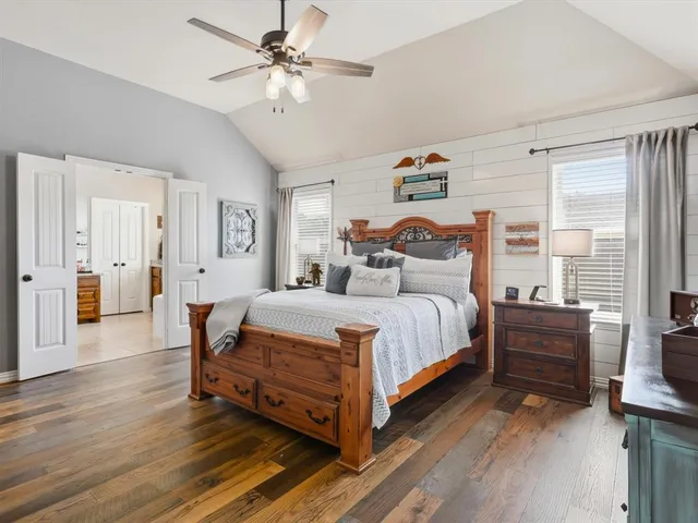 $439,500 | 100 Valle Court, Azle, TX 76020