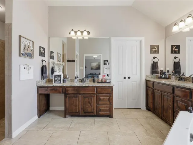 $439,500 | 100 Valle Court, Azle, TX 76020