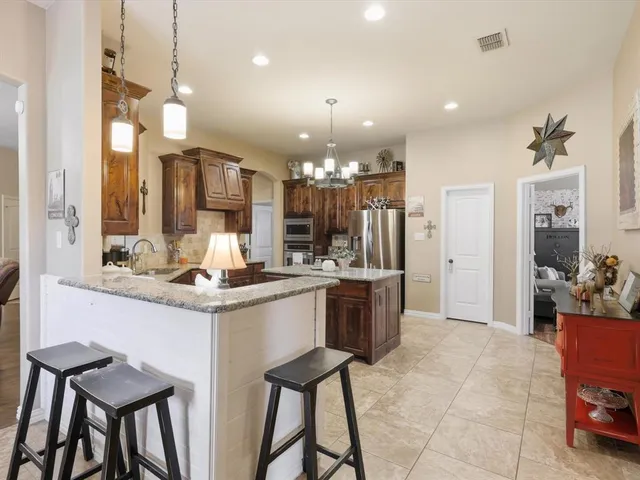 $439,500 | 100 Valle Court, Azle, TX 76020