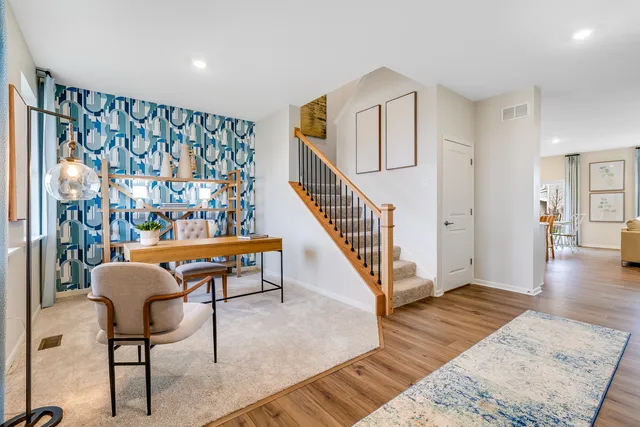 $427,490 | 750 West Ashton Drive, St. Charles, IL 60174